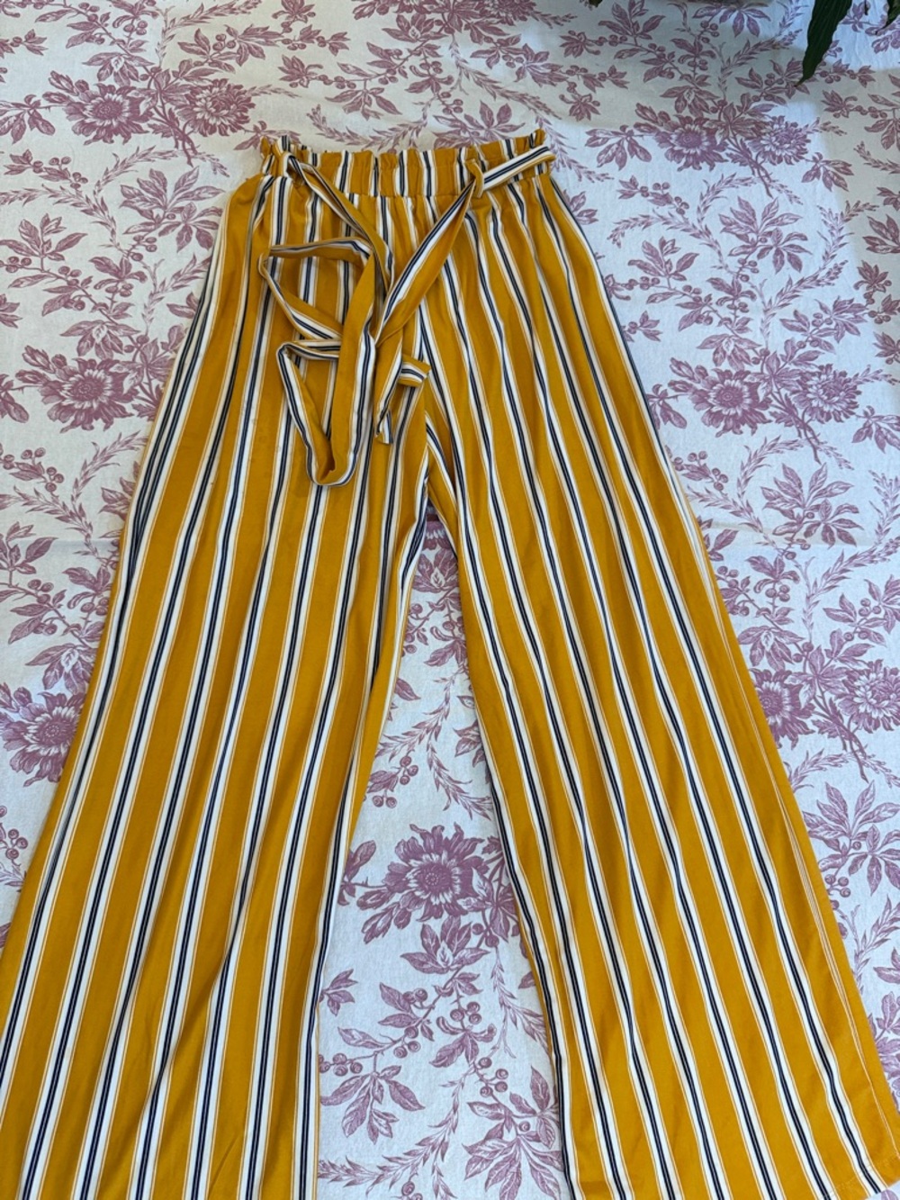 Monteau Los Angeles NWOT Mustard Yellow Striped soft Wide-Leg Pants